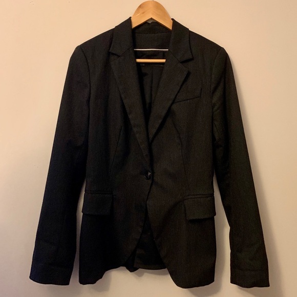 Zara Basic Black Pinstripe Fitted Blazer - Picture 4 of 5